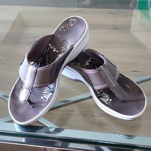 Beautiful Clarks Sandals Size 7M